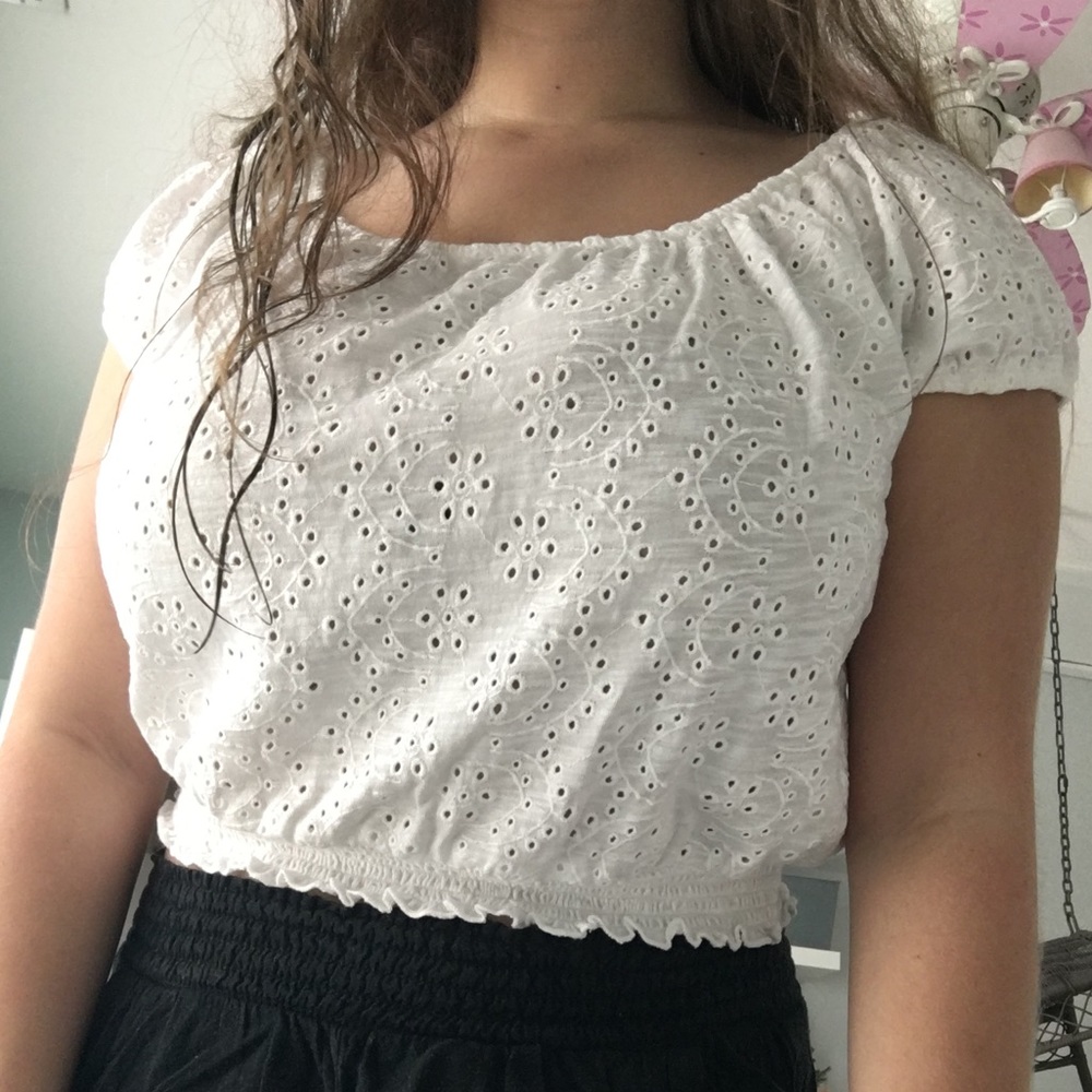 Top - Picture 2 of 3
